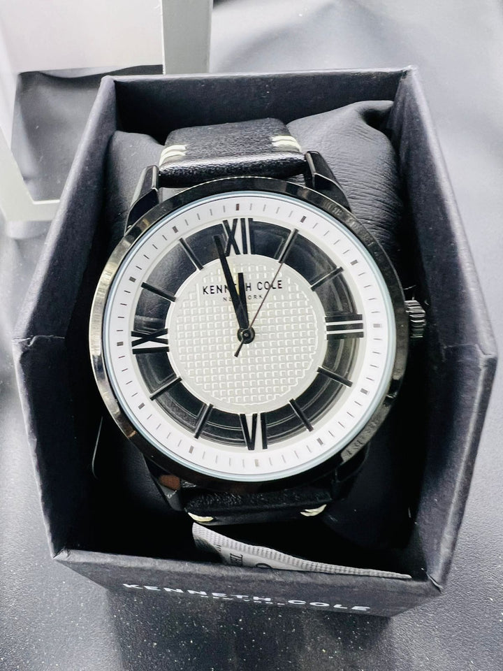 SUBASTA Kenneth Cole New York Blanco/Negro - Precio de lista: $2579.76