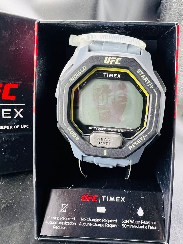 SUBASTA Timex UFC Spark Gris - Precio de lista: $1,700