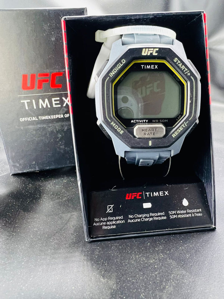 SUBASTA Timex UFC Spark Gris - Precio de lista: $1,700