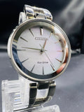 Subasta de Reloj Citizen eco drive pulso silver. Precio de lista: $3,000.