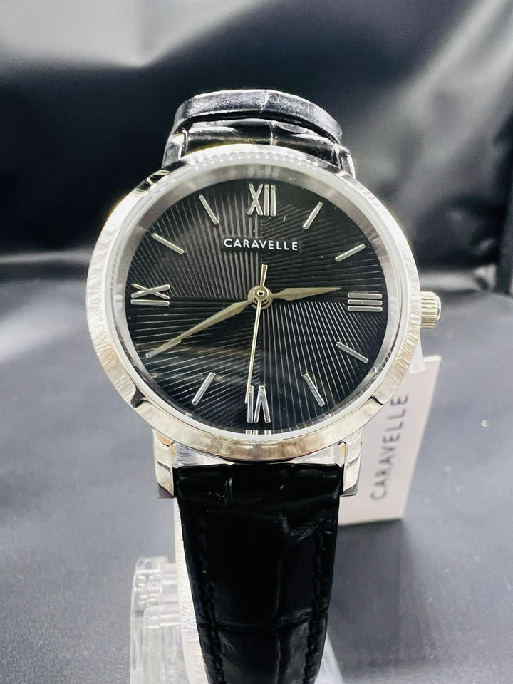 Subasta de Reloj Caravelle by bulova dress piel. Precio de lista: $2,000.