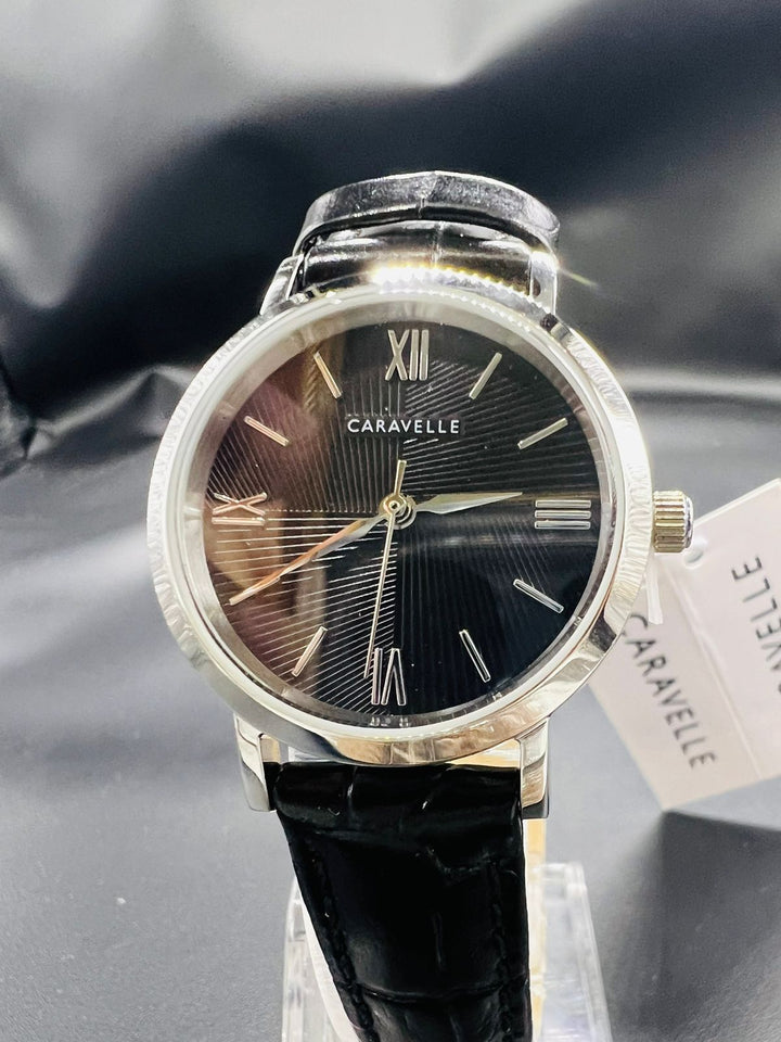 Subasta de Reloj Caravelle by bulova dress piel. Precio de lista: $2,000.
