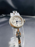 Subasta de Reloj Bulova plata dama. Precio de lista: $4,700.