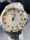 Subasta de Reloj Bulova crystales dama Plata. Precio de lista: $5,500.