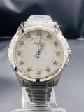 Subasta de Reloj Bulova crystales dama Plata. Precio de lista: $5,500.
