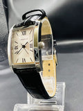 Subasta de Reloj Caravelle by Bulova stylish piel. Precio de lista: $2,100.